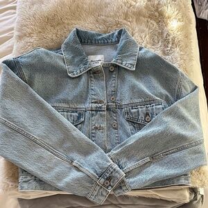 Abercrombie Cropped Jean Jacket Size Medium